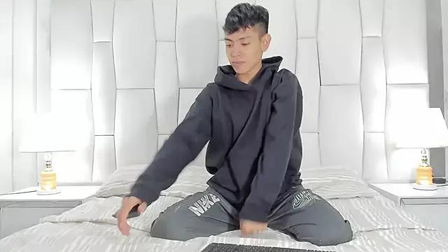 LoganTwink18 from StripChat is Freechat