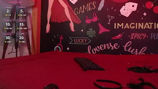 LolaLarsson from StripChat is Freechat