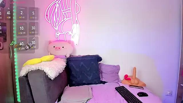 Lovejuana_ from StripChat is Freechat