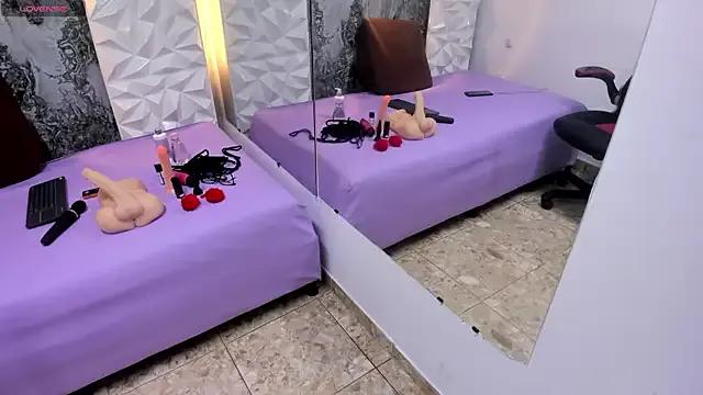 Luciana_r from StripChat is Freechat