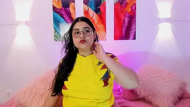 LucyColleen from StripChat is Freechat