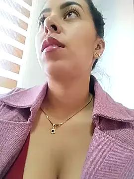 Luianna from StripChat is Freechat