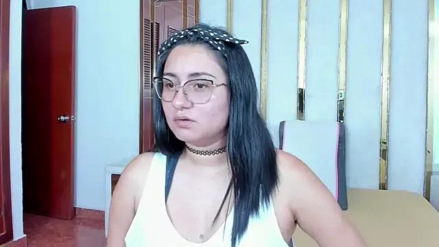 luna-0211 from StripChat is Freechat