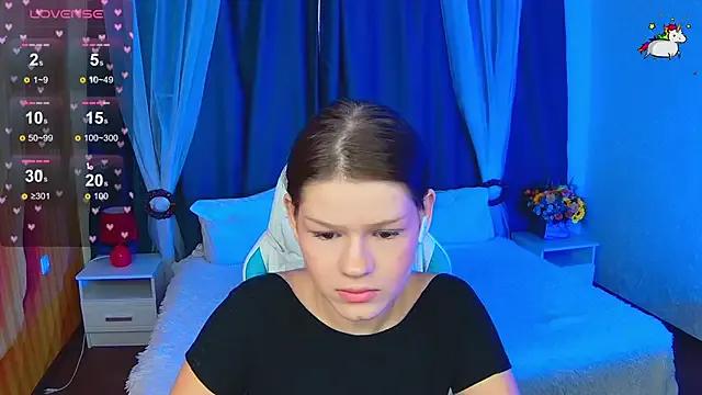 Lunamytrend from StripChat is Freechat