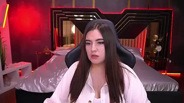 LunaPearll from StripChat is Freechat