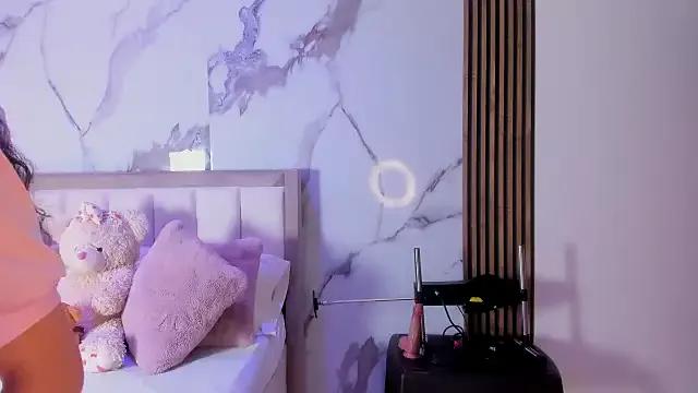 LunaRosse_ from StripChat is Freechat