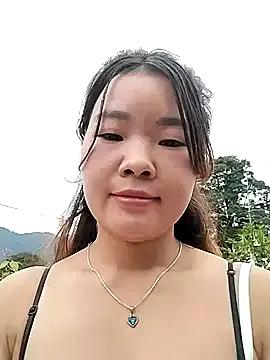 lylylove from StripChat is Freechat