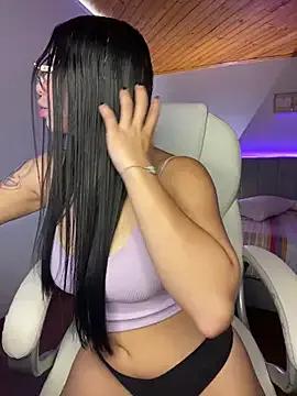 Maddy_Piink from StripChat is Freechat