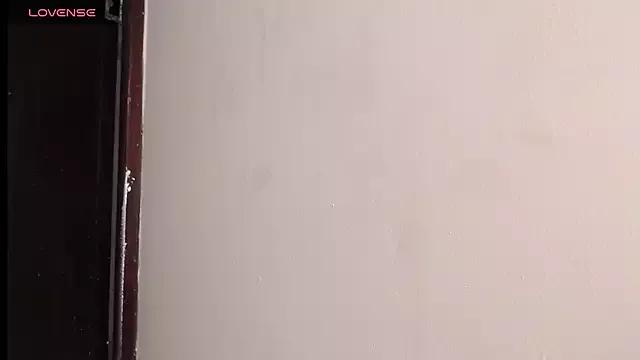 maddypreg from StripChat is Freechat
