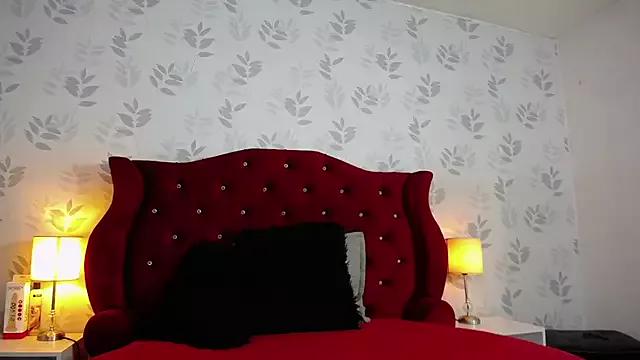 MargarettCooper from StripChat is Freechat