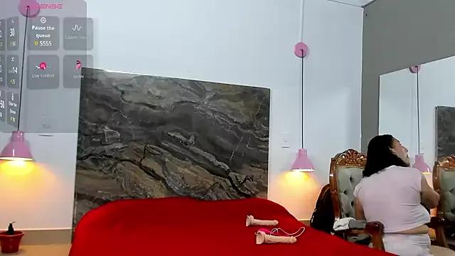 Mariam_perez from StripChat is Freechat