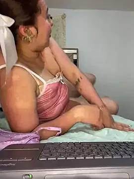 Marianaa_KS from StripChat is Freechat