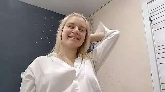 MaryjaneAurum from StripChat is Freechat