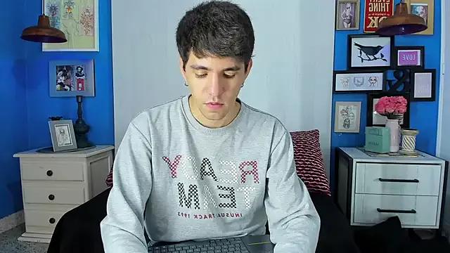 Matteo12_ from StripChat is Freechat