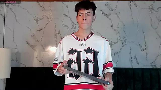 MattiDeLuca from StripChat