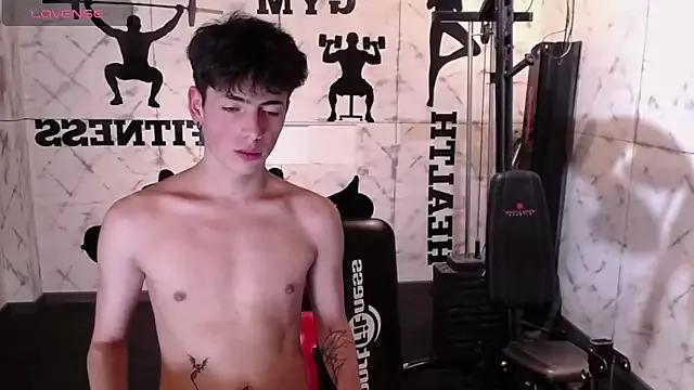 MattiDeLuca from StripChat