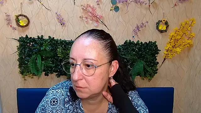 MelissaShell from StripChat is Freechat