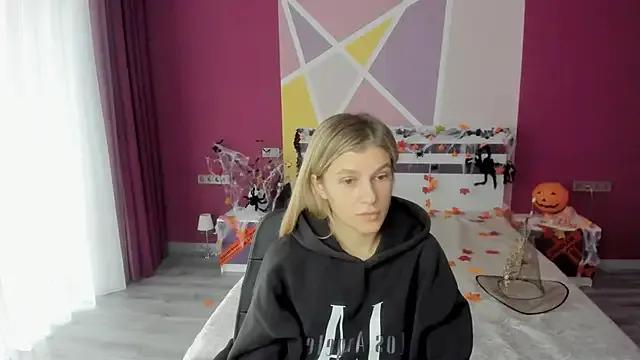 MerryCristi from StripChat is Freechat
