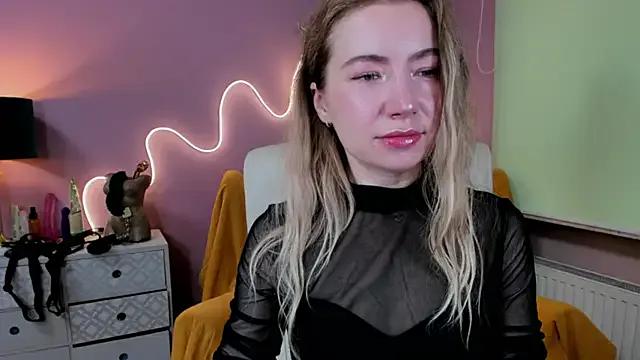 Mia_Tasty from StripChat