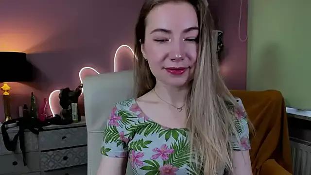 Mia_Tasty from StripChat