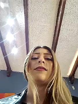 Miaa_euphoria from StripChat is Freechat