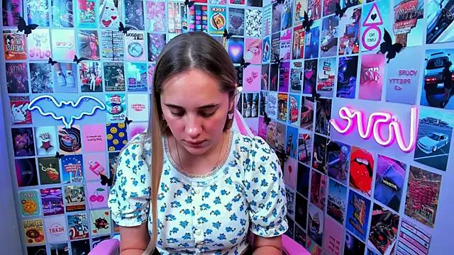 MiaMilas from StripChat is Freechat