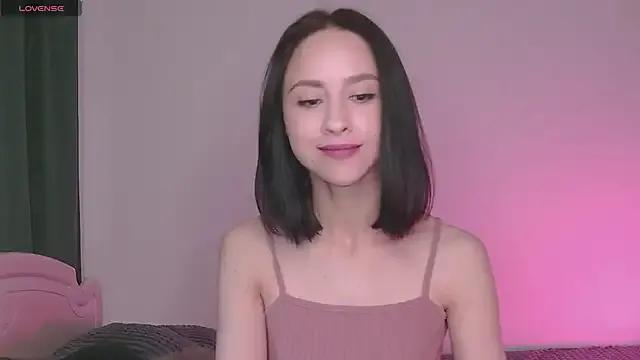 MiaSweetasHoney from StripChat is Freechat