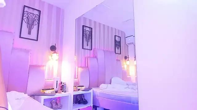MicaelaGrey from StripChat is Freechat