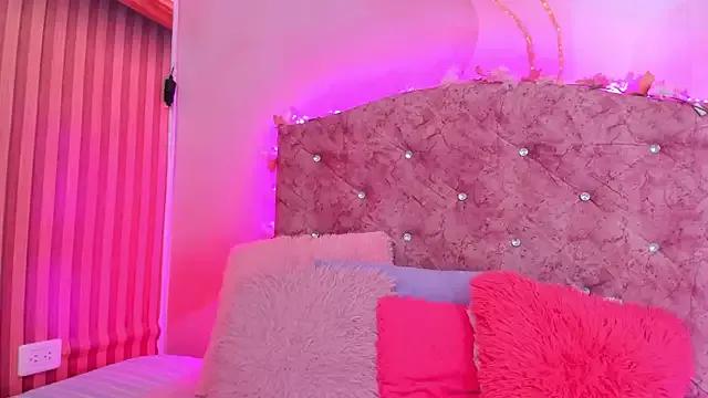 Mila_grace_ from StripChat is Freechat