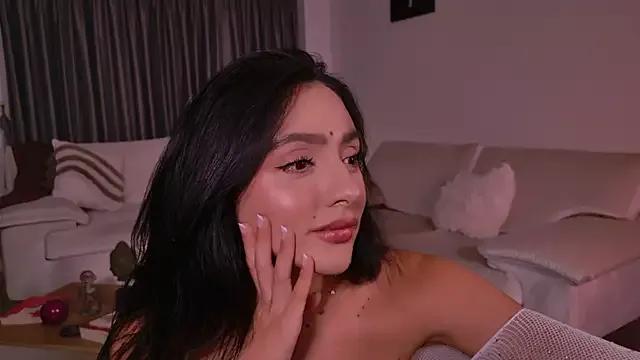 Milana_De from StripChat is Freechat