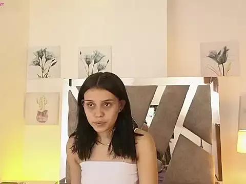 MileyyEvanss from StripChat is Freechat