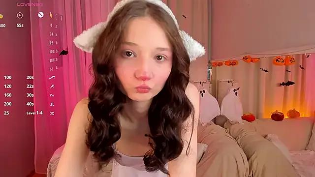 MilliMouse from StripChat is Freechat