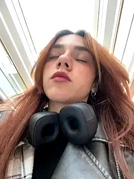 million_degrees from StripChat is Freechat