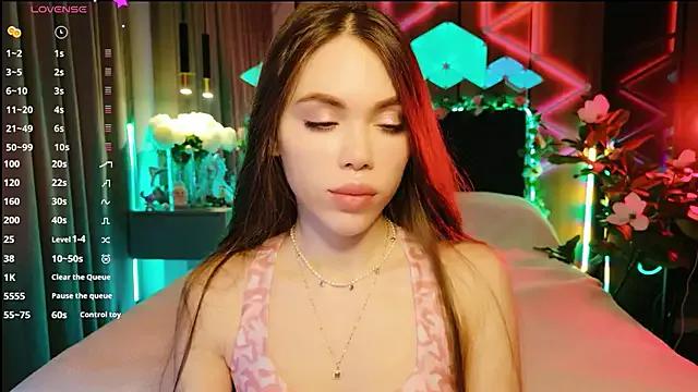 MimiFors from StripChat is Freechat