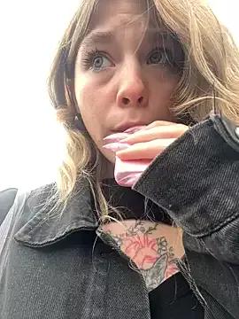 Mimiumuy from StripChat is Freechat