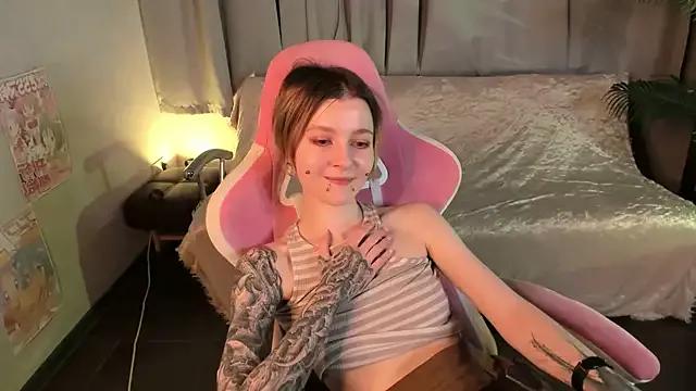 MiraVelle from StripChat is Freechat