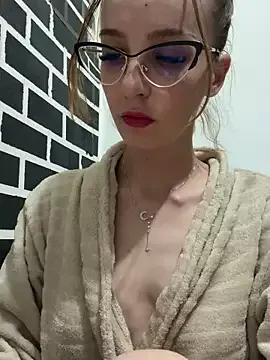 MoonedByEva from StripChat is Freechat