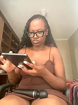 Moonzy77 from StripChat is Freechat