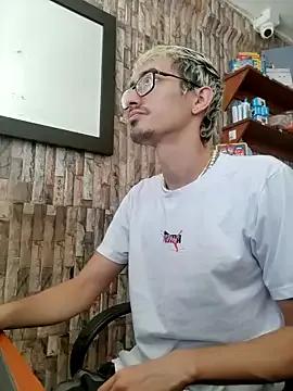moorejhosua from StripChat is Freechat