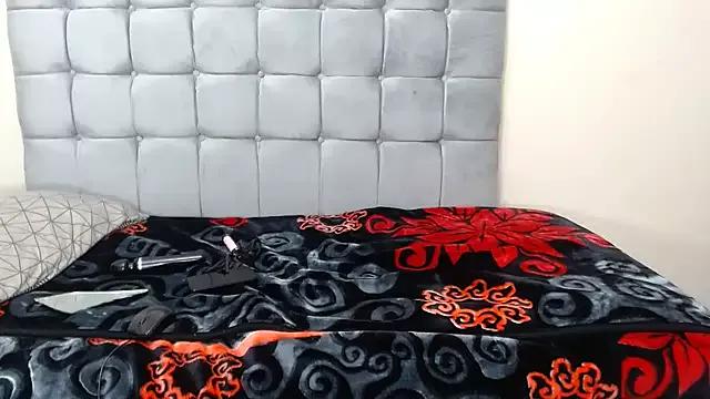 Mysterious_Miss from StripChat is Freechat