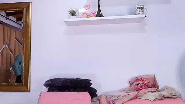 Naia_blessed from StripChat