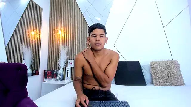 NatyAndCriss from StripChat is Freechat