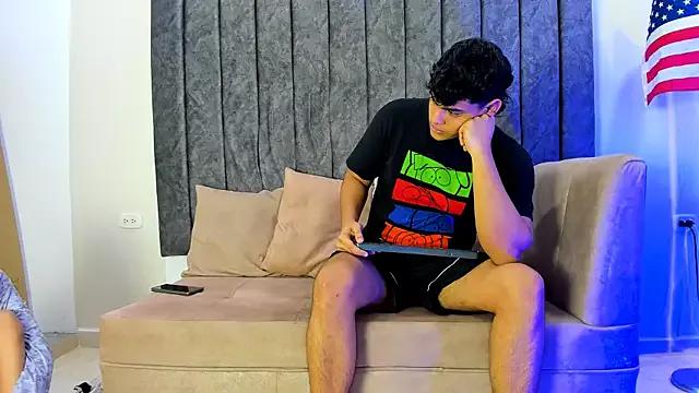 nicole_and_thiago from StripChat is Freechat