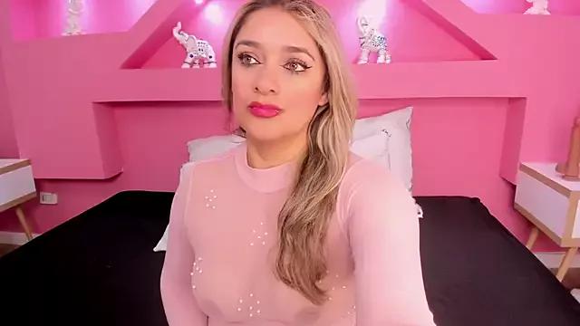 NicoleDiior from StripChat is Freechat