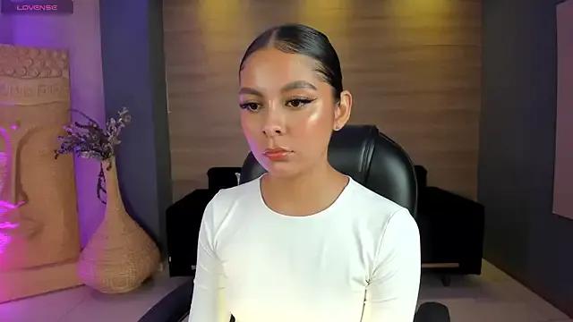 NinaBlum from StripChat is Freechat