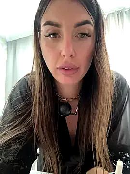 Oksiandfray from StripChat is Freechat
