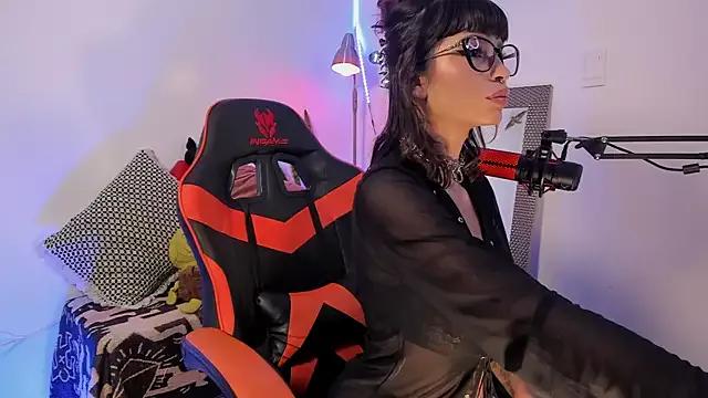Olivia-Cliver from StripChat is Freechat
