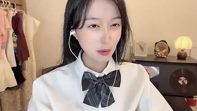 Onechestnut from StripChat is Freechat