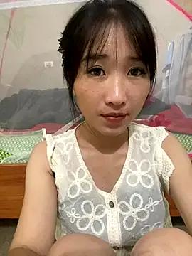 oneyou_400 from StripChat is Freechat