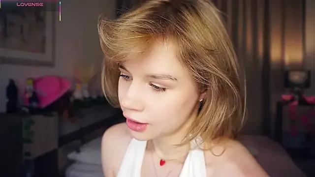 OronaNengl from StripChat